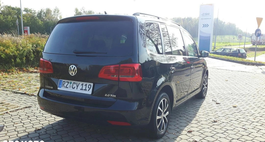 Volkswagen Touran cena 36800 przebieg: 240000, rok produkcji 2011 z Bytom małe 436